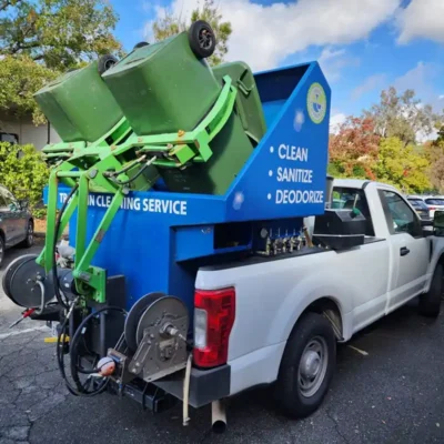 Trash bin cleaning service